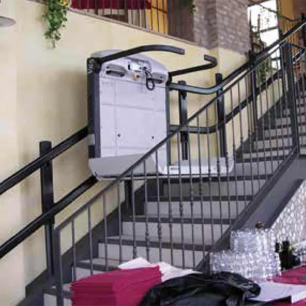 plataforma salvaescaleras escaleras tramo curvo vimec v65