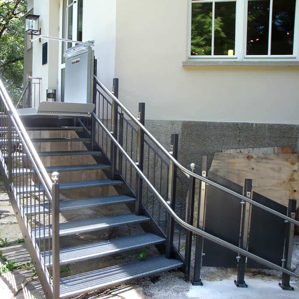 plataforma salvaescaleras escaleras tramo curvo plk8 ascendor liftechnik