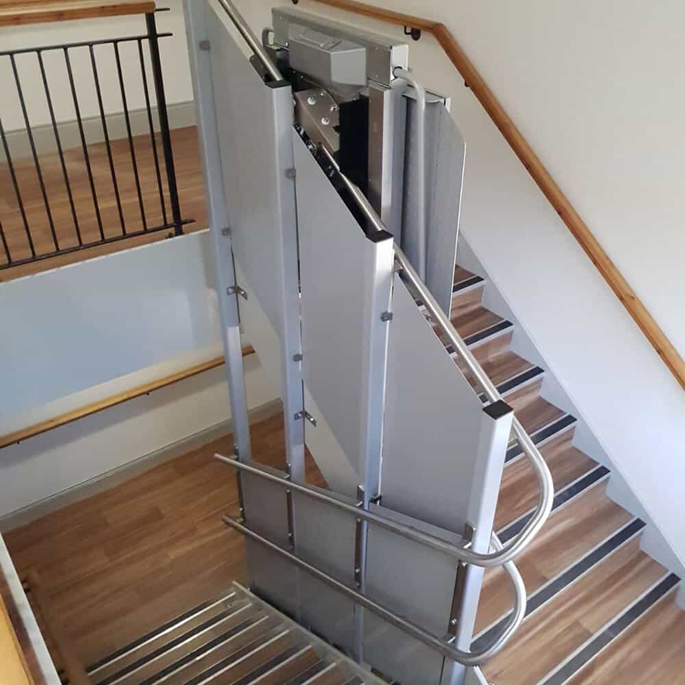 plataforma salvaescaleras escaleras tramo curvo plk8 ascendor liftechnik